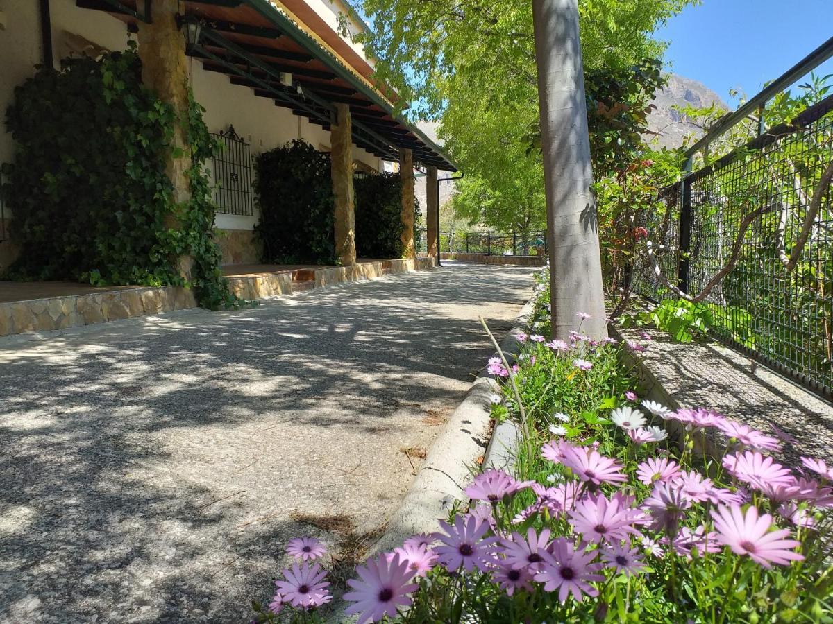 Cortijo El Cercadillo Casa de hóspedes Bedmar y Garciez Exterior foto