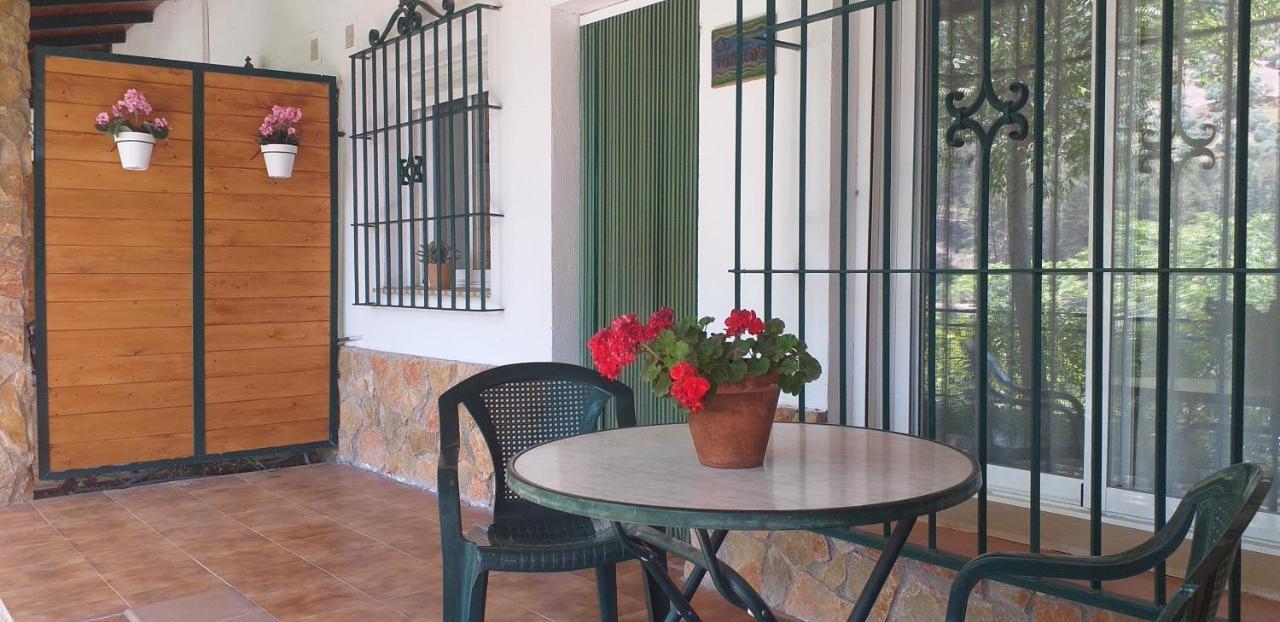 Cortijo El Cercadillo Casa de hóspedes Bedmar y Garciez Exterior foto