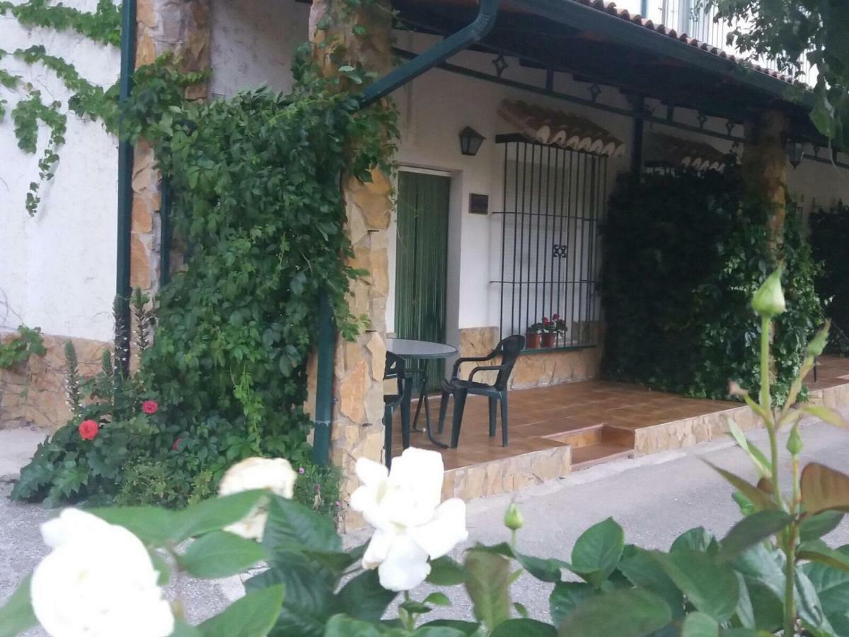 Cortijo El Cercadillo Casa de hóspedes Bedmar y Garciez Exterior foto